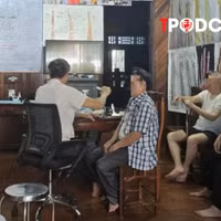 NÓNG 22/5: Cơ sở 'chữa bệnh bằng nước' khóa cổng nhốt đoàn kiểm tra