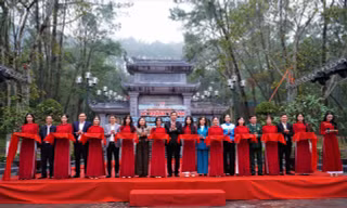 Khánh thành Nhà bia tưởng niệm liệt sĩ TNXP toàn quốc tại Ngã ba Đồng Lộc