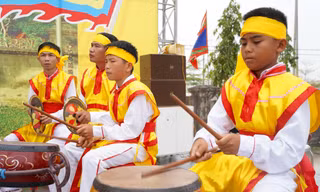 Thi đánh trống tế ở di tích Đền Cả