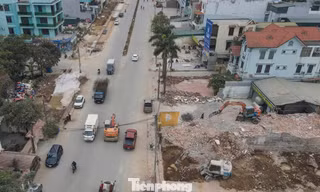 Hàng trăm nhà kiên cố bị tháo dỡ cho dự án mở rộng đại lộ hơn 1.000 tỷ đồng