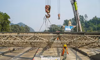Tháo dỡ trạm thu phí trên quốc lộ qua Thanh Hóa