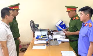 Bắt nhóm mua bán hóa đơn trong hoạt động khoáng sản 