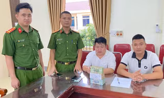 Tài khoản bất ngờ nhận hơn 650 triệu đồng, vội đến công an xã nhờ tìm chủ nhân