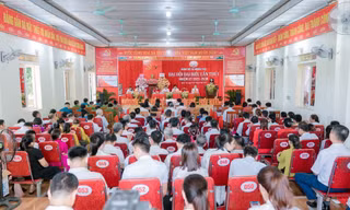 Nghệ An chỉ đạo dừng mua quà tặng tại Đại hội Đảng bộ xã, phường mới