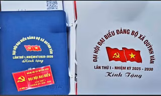 Bí thư xã nói gì khi tặng quà đại biểu dự Đại hội dù tỉnh đã có yêu cầu dừng