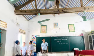 140 học sinh không tới lớp vì phụ huynh phản đối sáp nhập điểm trường