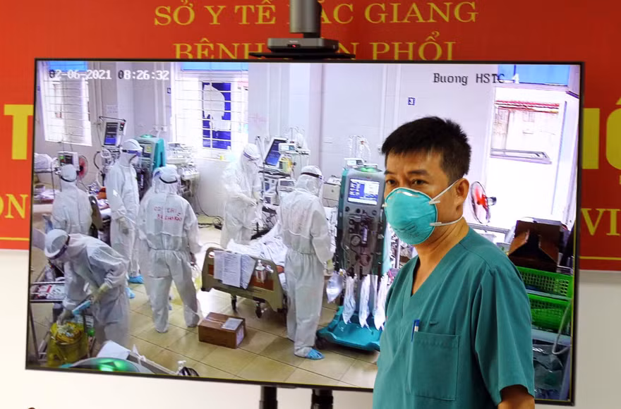 Chuyển ca bệnh nguy kịch mang thai 22 tuần từ Bắc Giang đến BV Bệnh Nhiệt đới T.Ư