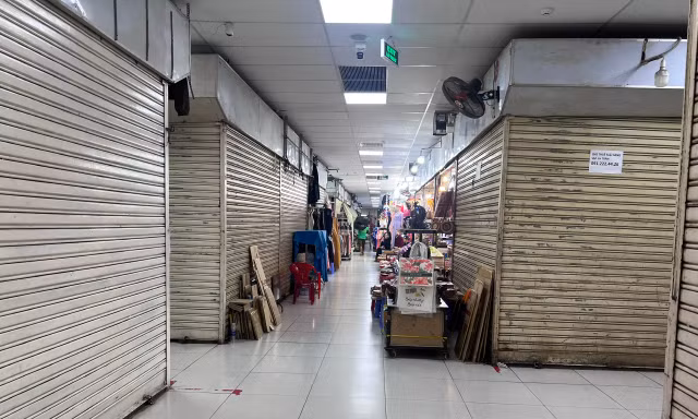 Cảnh tượng lạ ở chợ truyền thống TPHCM lúc cận Tết
