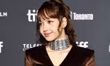 Khán giả bao vây Lisa (BlackPink) và Phạm Băng Băng