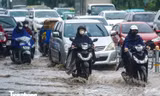 Không khí lạnh tràn xuống, miền Bắc tiếp tục mưa to