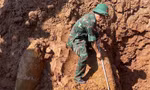 Quân đội kiểm tra và xử lý 3 quả bom.