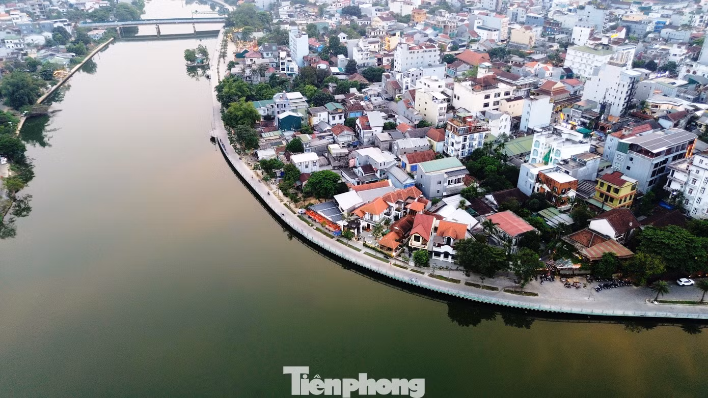 tp-1-duong-di-bo-song-nhu-y.jpg