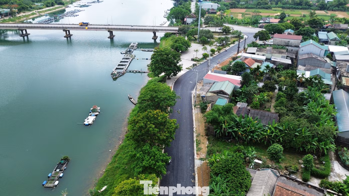 tp-c_2-duong-ven-song-bo.jpg