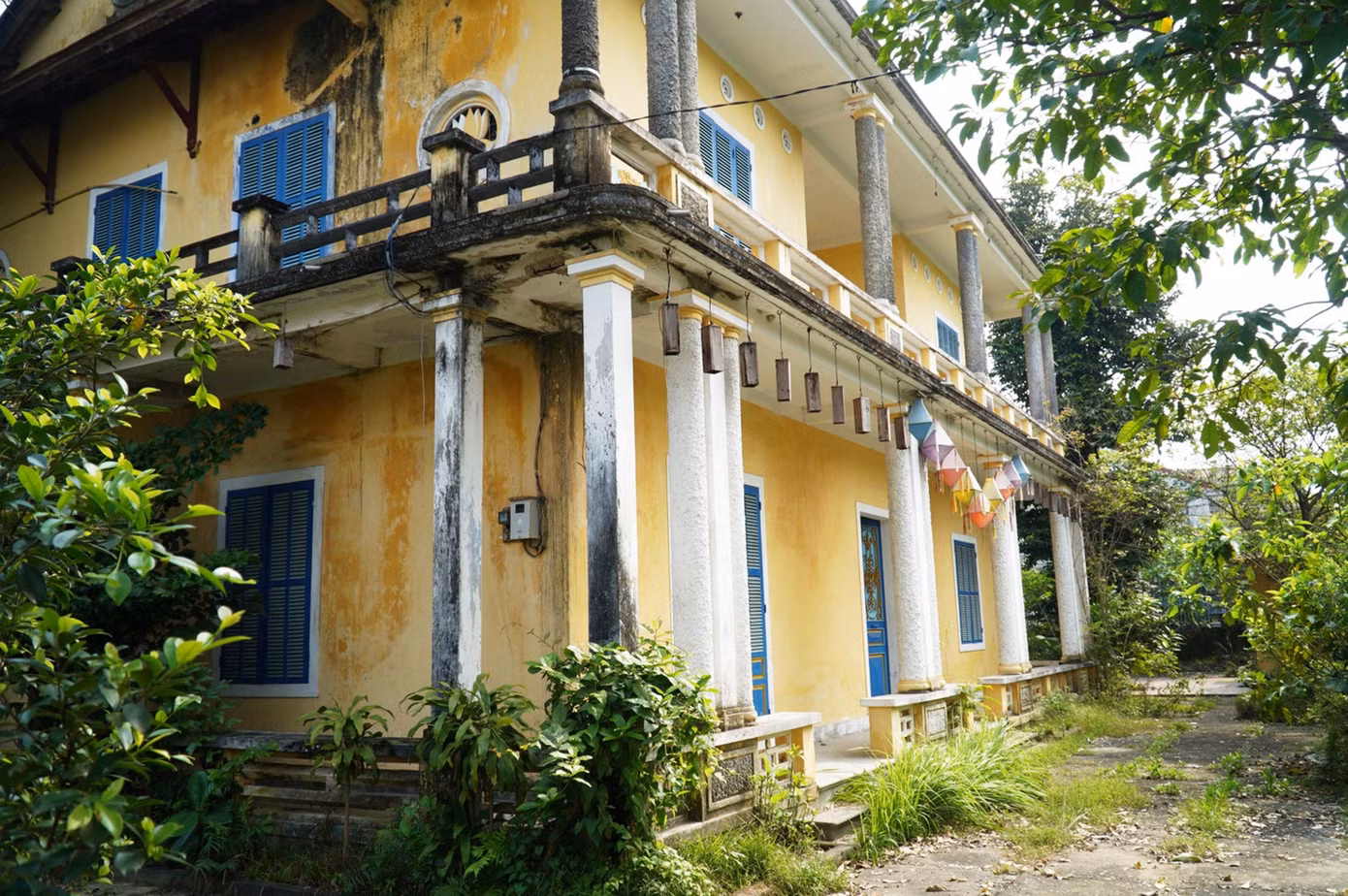 5a-nha-ba-tu-cung-2.jpg