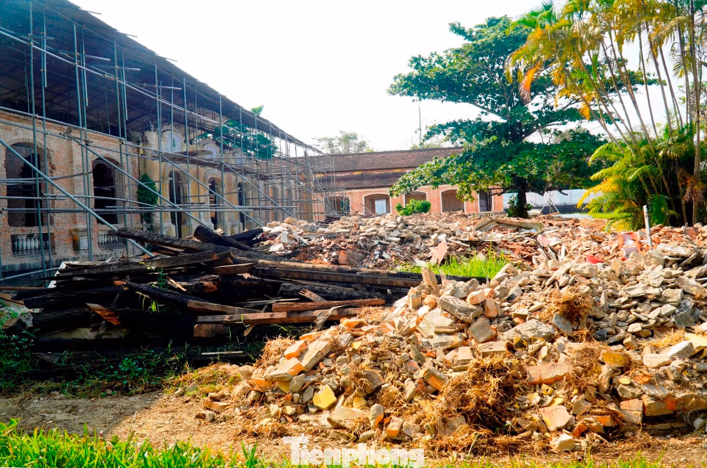 tp-8-ha-giai-quoc-tu-giam.jpg