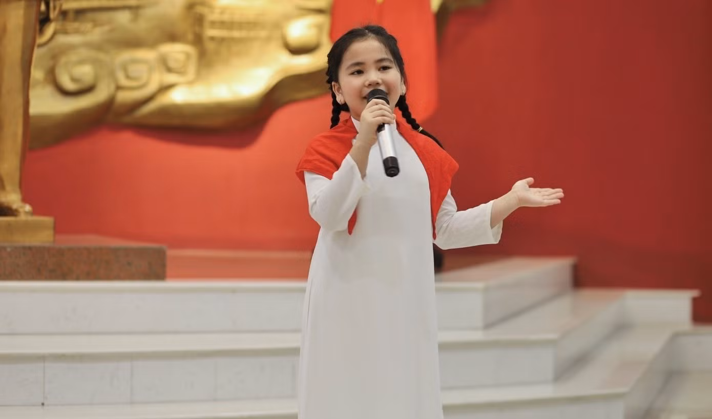 thieu-nhi-voi-bac-hob-8776.jpg