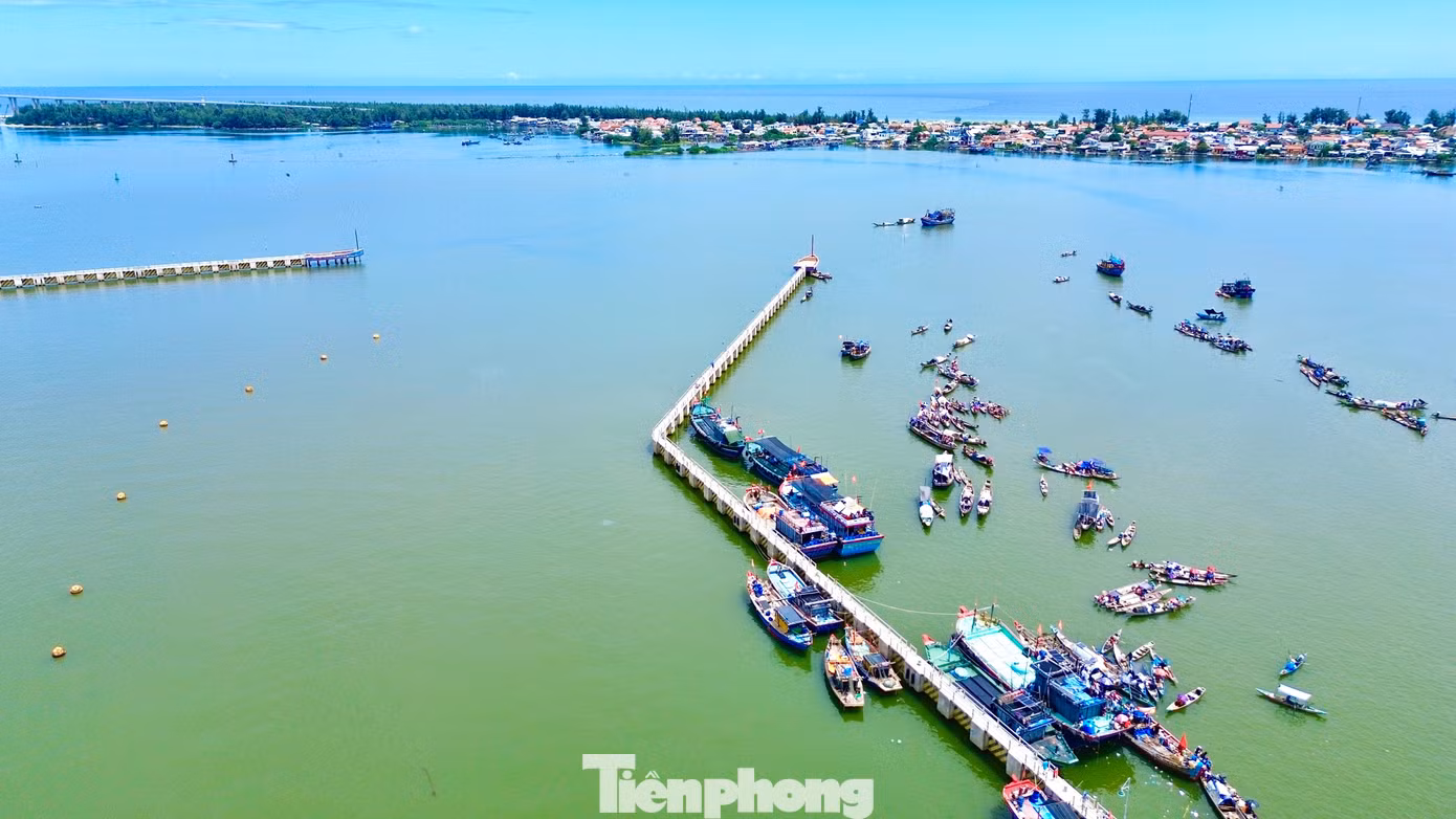 tp-6a-cang-ca-thuan-an.jpg