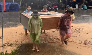 Chúng tôi ở lại cùng nhân dân Nhôn Mai trong những ngày bão giông