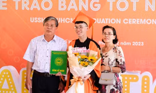 Từ TikTok đến những chiến dịch xanh: Hành trình của chàng sinh viên Văn hóa học đam mê Hoa hậu