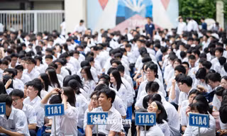 Gần 2000 học sinh THPT Khương Đình tham gia vòng sơ loại 'UNLOCK THE IELTS 2025'