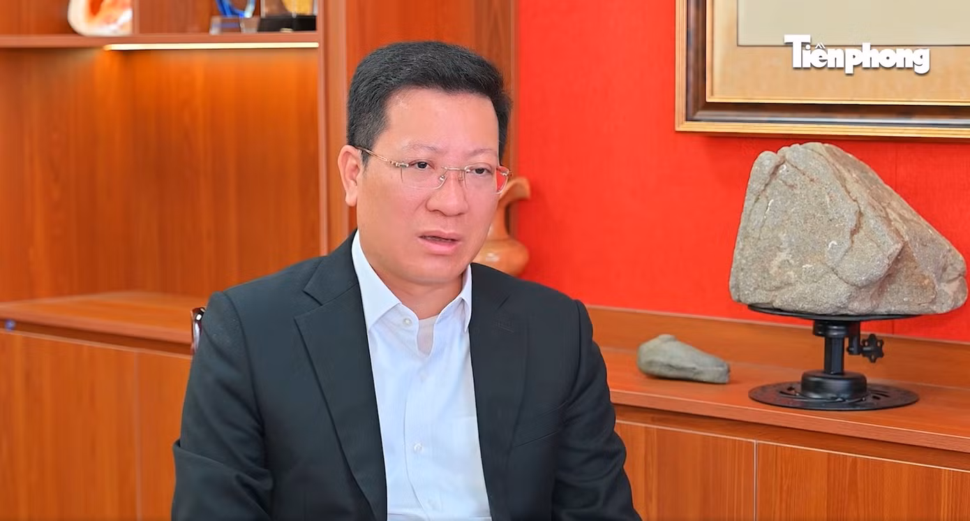 ong-nguyen-viet-dung.png