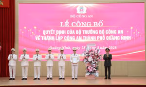 Thành lập Công an thành phố Quảng Ninh