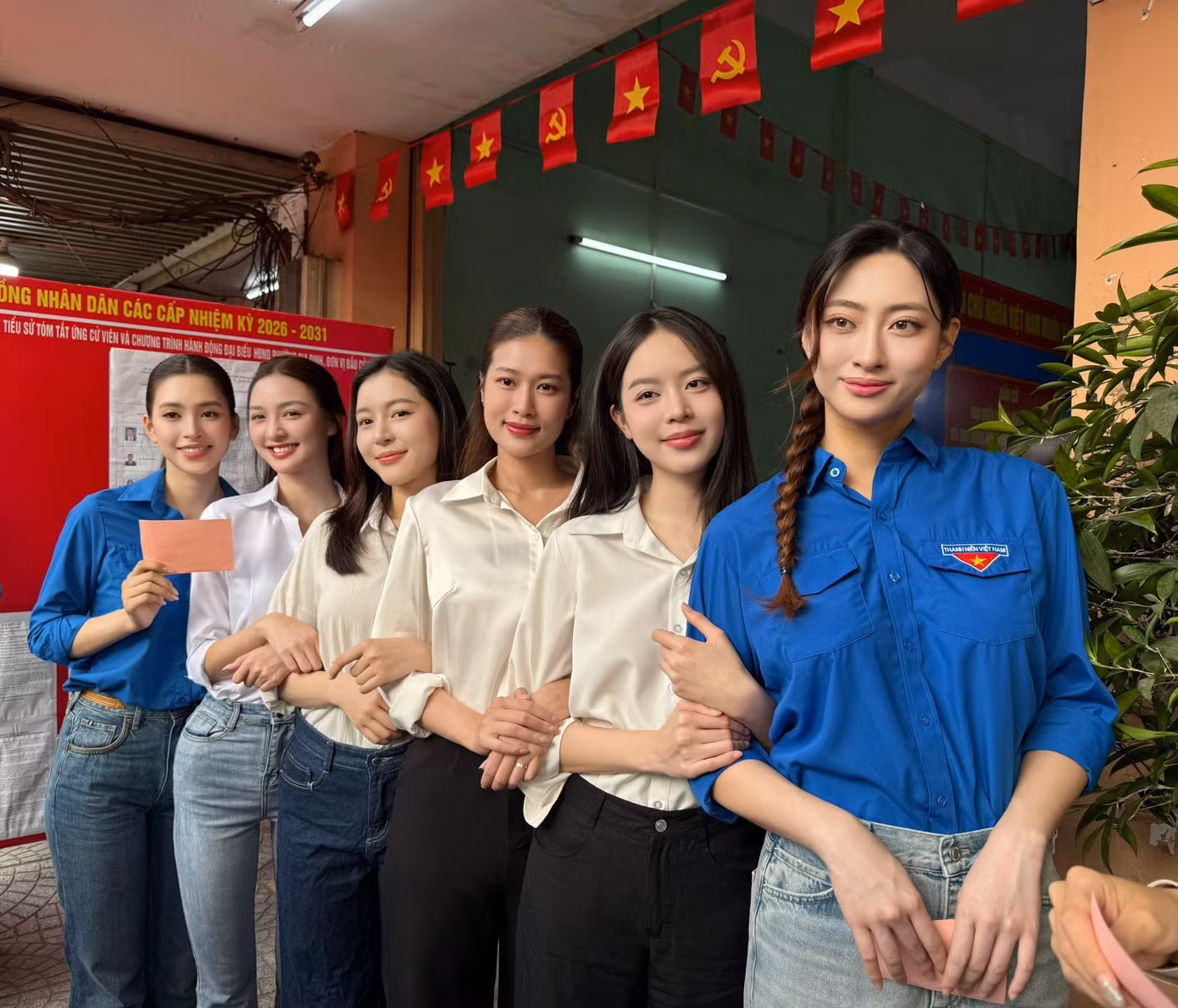 luong-thuy-linh-2.jpg