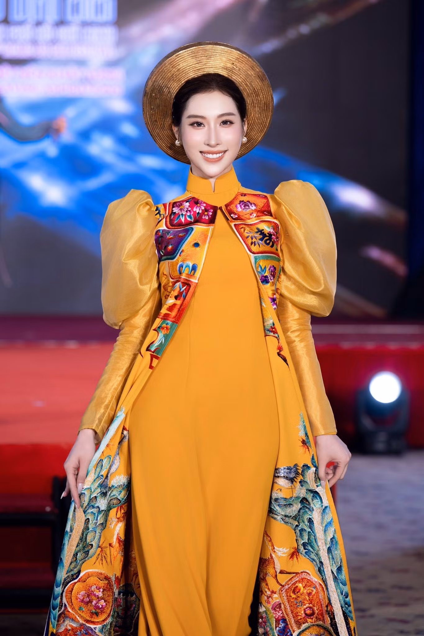 ngo-anh.jpg
