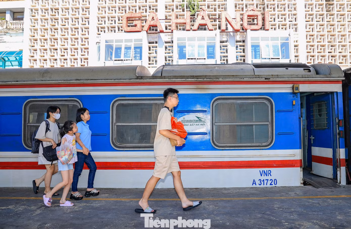 tp-anh-ke-ga-ha-noi-6.jpg