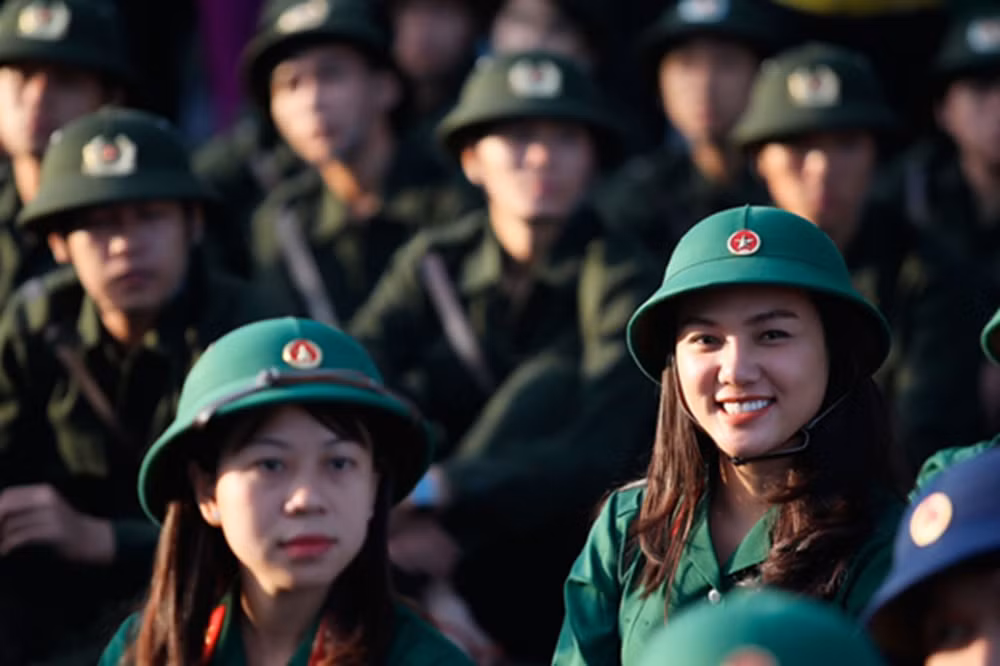 tuyen-sinh-quan-su.png