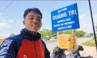 ‘Hành trình biết ơn’ của chàng trai TP. HCM đạp xe xuyên Việt để vượt ra vùng an toàn