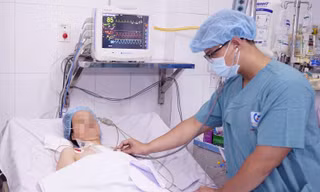 Phân biệt đột quỵ và đột tử: Ranh giới sống – chết trong tích tắc