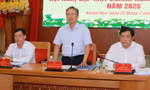 Ông Trần Hòa Nam - Phó Chủ tịch UBND tỉnh Khánh Hòa, thông tin tại buổi họp báo.
