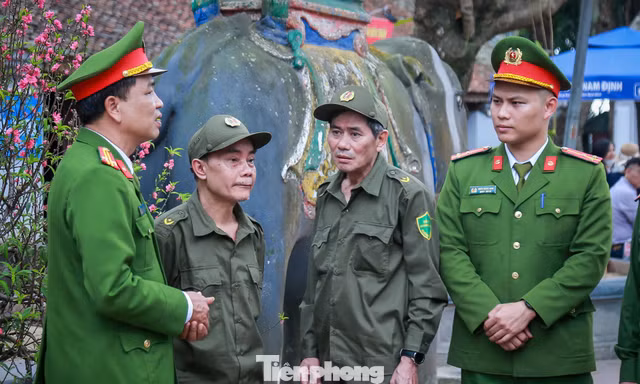 Cận cảnh 5 vòng an ninh, hàng rào bảo vệ lễ khai ấn đền Trần 