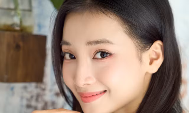 Nhan sắc nữ diễn viên ăn lươn sống trong 'Quỷ nhập tràng 2'