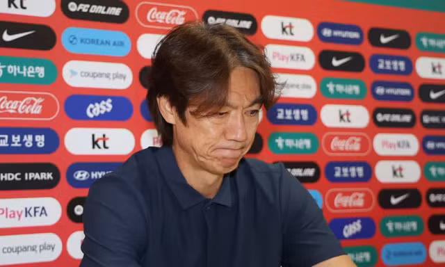 Nhà hàng từ chối phục vụ HLV tuyển Hàn Quốc sau thất bại World Cup 