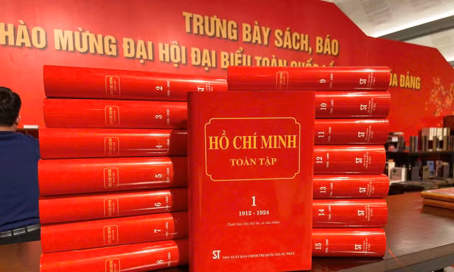 Tái bản ấn phẩm đồ sộ về Chủ tịch Hồ Chí Minh chào mừng Đại hội Đảng