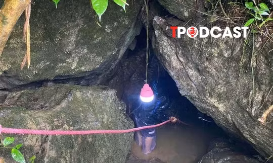 NÓNG 16/9: Vào hang chơi đúng lúc mưa lớn, 3 người bị mắc kẹt nhiều ngày