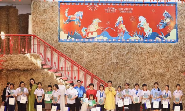 Thành Đoàn TP.HCM triển khai gần 30 hoạt động chăm lo Tết Bính Ngọ tới người dân