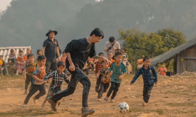 Hành trình "Nuôi Em" của Đen Vâu: Trích gần 2 tỷ từ doanh thu "Nấu Ăn Cho Em"