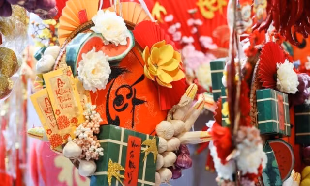 "Gieo quẻ" đầu năm: Kim Ngưu kiên nhẫn mới nên chuyện, Ma Kết nhiều trọng trách