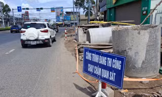'Than khóc' giải ngân đầu tư công thấp do... tiền quá nhiều