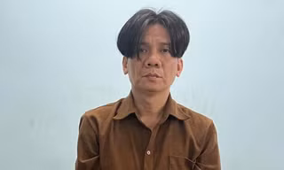 Bắt đối tượng vào tiệm vàng ở trung tâm TPHCM cướp giật