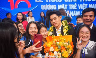 Những khoảnh khắc ấn tượng tại lễ trao giải thưởng Gương mặt trẻ Việt Nam tiêu biểu 2025