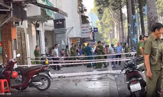Vụ cháy quán ăn ở TPHCM: Ám ảnh tiếng người cha gào khóc 'cứu 2 con tôi với'