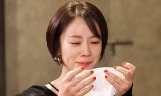 Hwang Jung Eum 'Gia đình là số 1' đối diện 3 năm tù