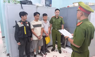 Bắt khẩn cấp nhiều tài xế gây náo loạn trước cổng sân bay Tân Sơn Nhất