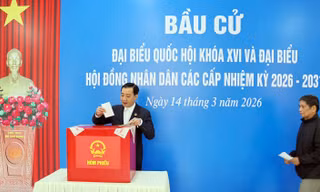 Lá phiếu bầu cử đầu tiên trên đảo tiền tiêu Bạch Long Vĩ