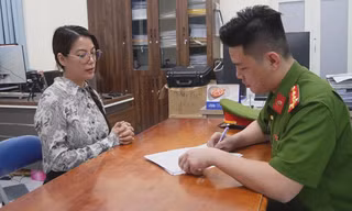 Clip Công an TPHCM đọc lệnh bắt diễn viên Trương Ngọc Ánh