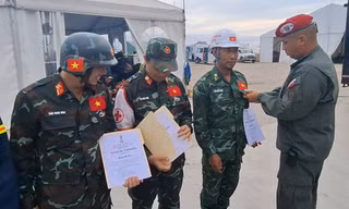 Chính phủ Venezuela trao Huy chương Anh hùng tặng đoàn cứu hộ cứu nạn Việt Nam